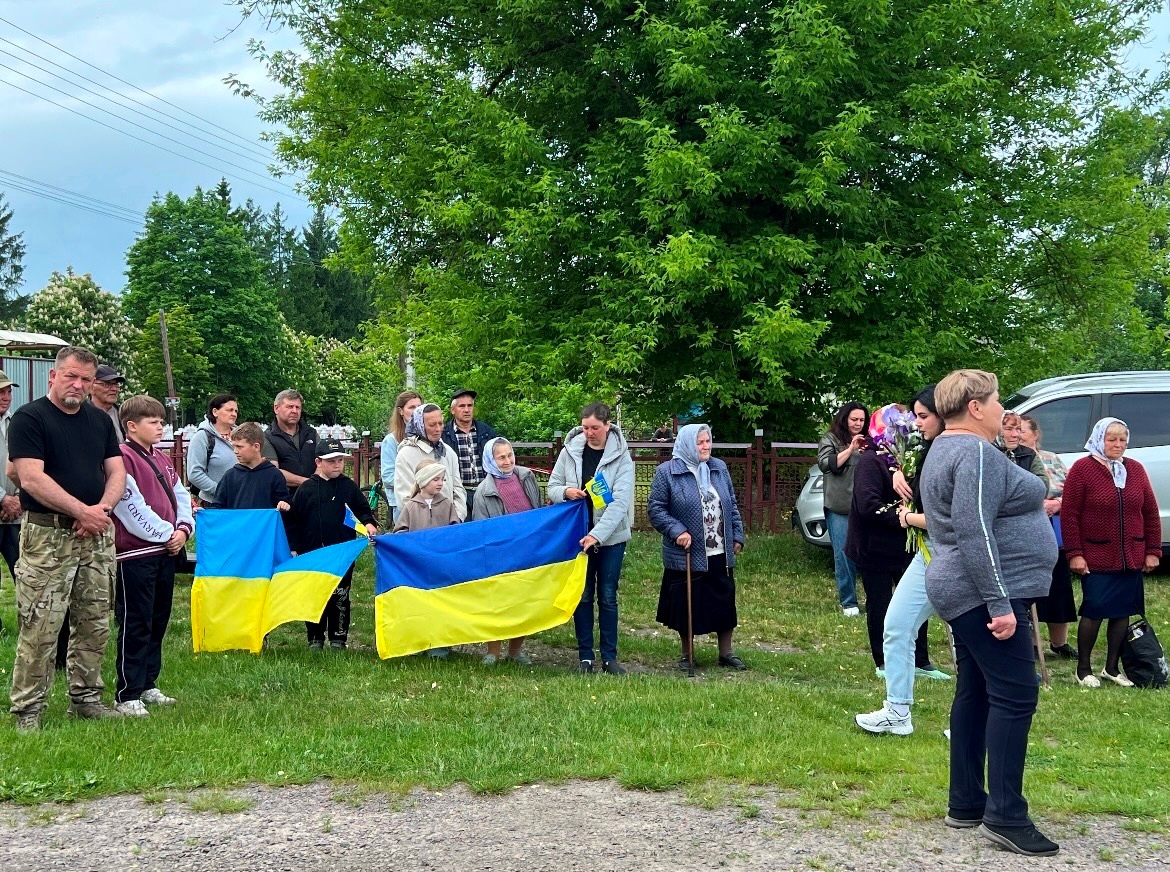 З полону — до мами: на Сарненщині зустріли звільненого захисника