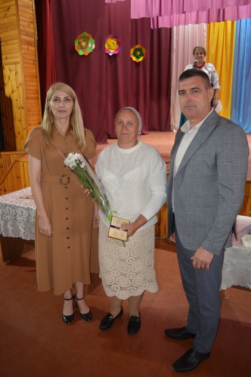 43 жінки на Сарненщині отримали відзнаки «Мати-героїня»