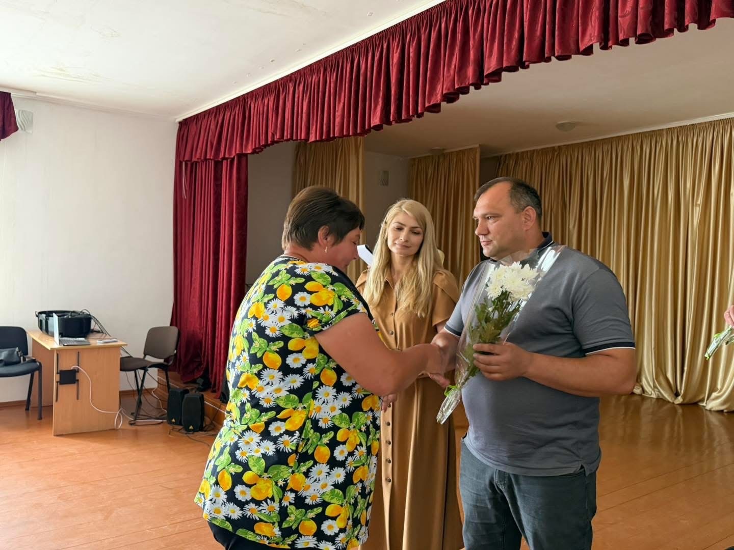 43 жінки на Сарненщині отримали відзнаки «Мати-героїня»