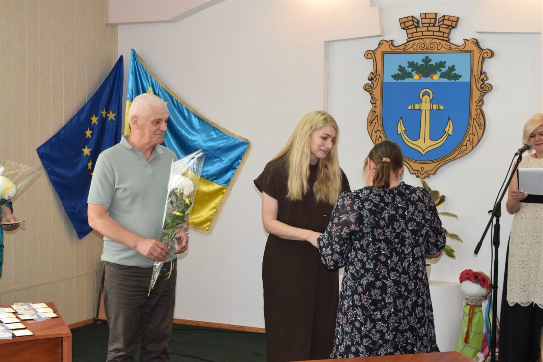 До 12 дітей у родині: на Сарненщині нагородили ще 91 «Матір-героїню»