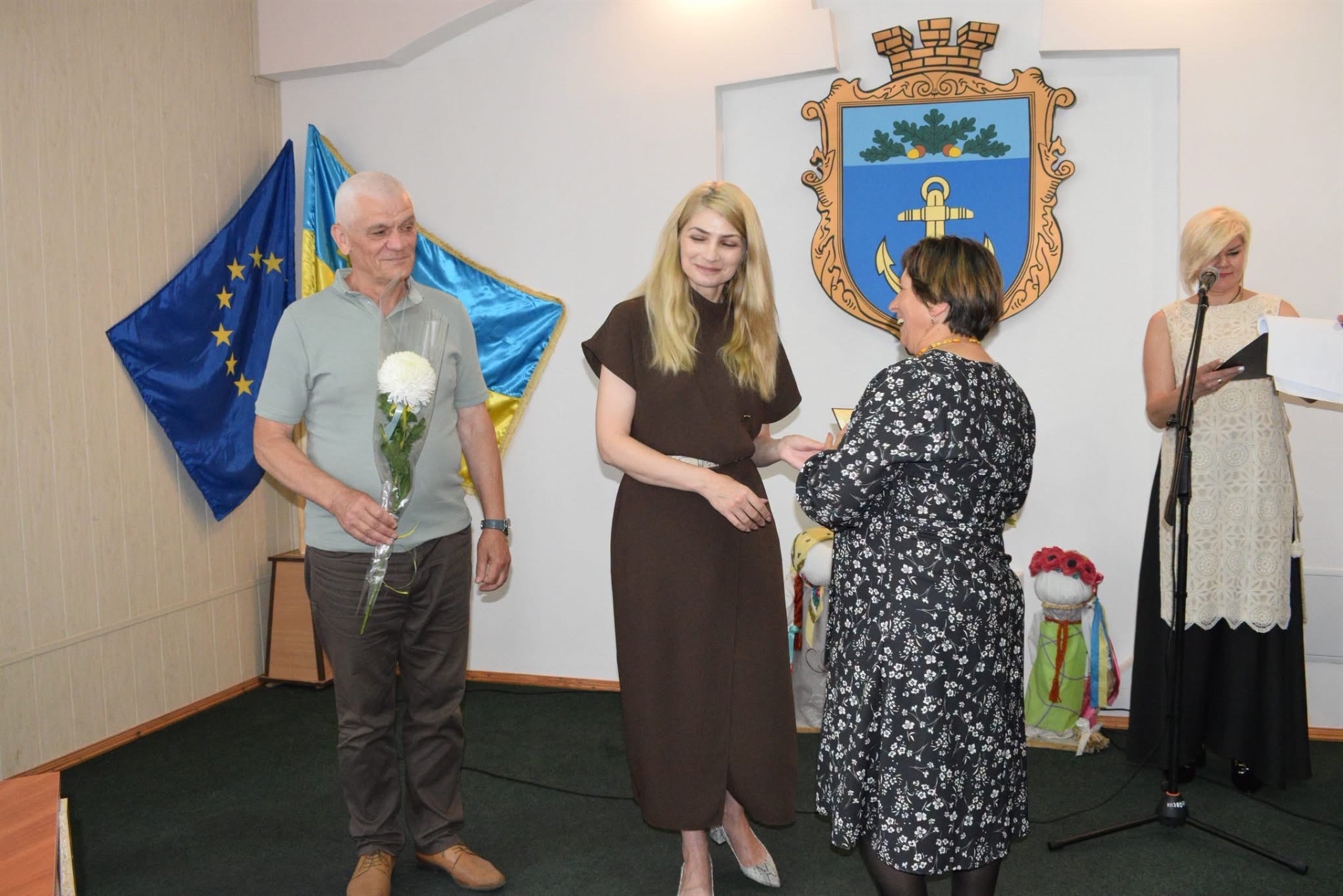 До 12 дітей у родині: на Сарненщині нагородили ще 91 «Матір-героїню»
