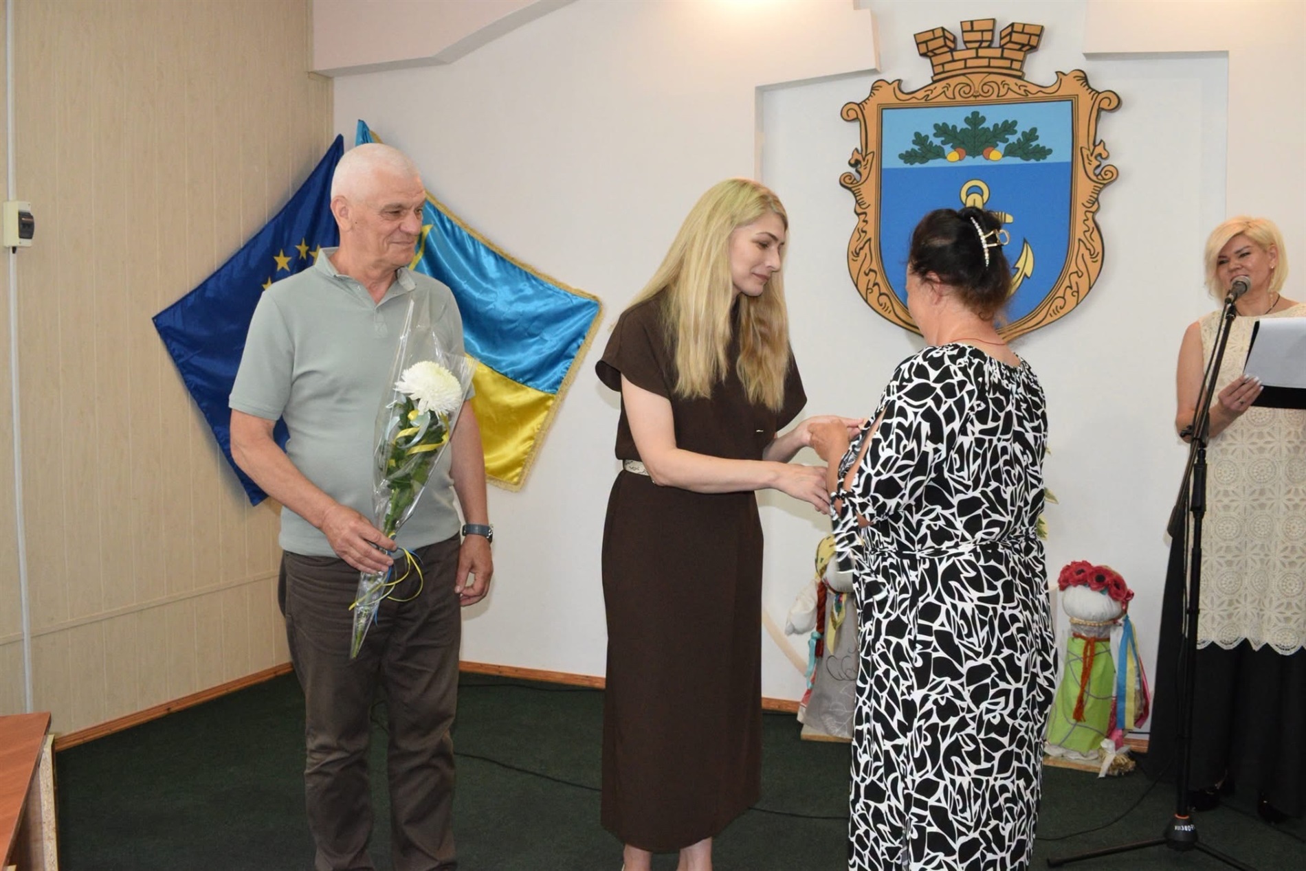 До 12 дітей у родині: на Сарненщині нагородили ще 91 «Матір-героїню»