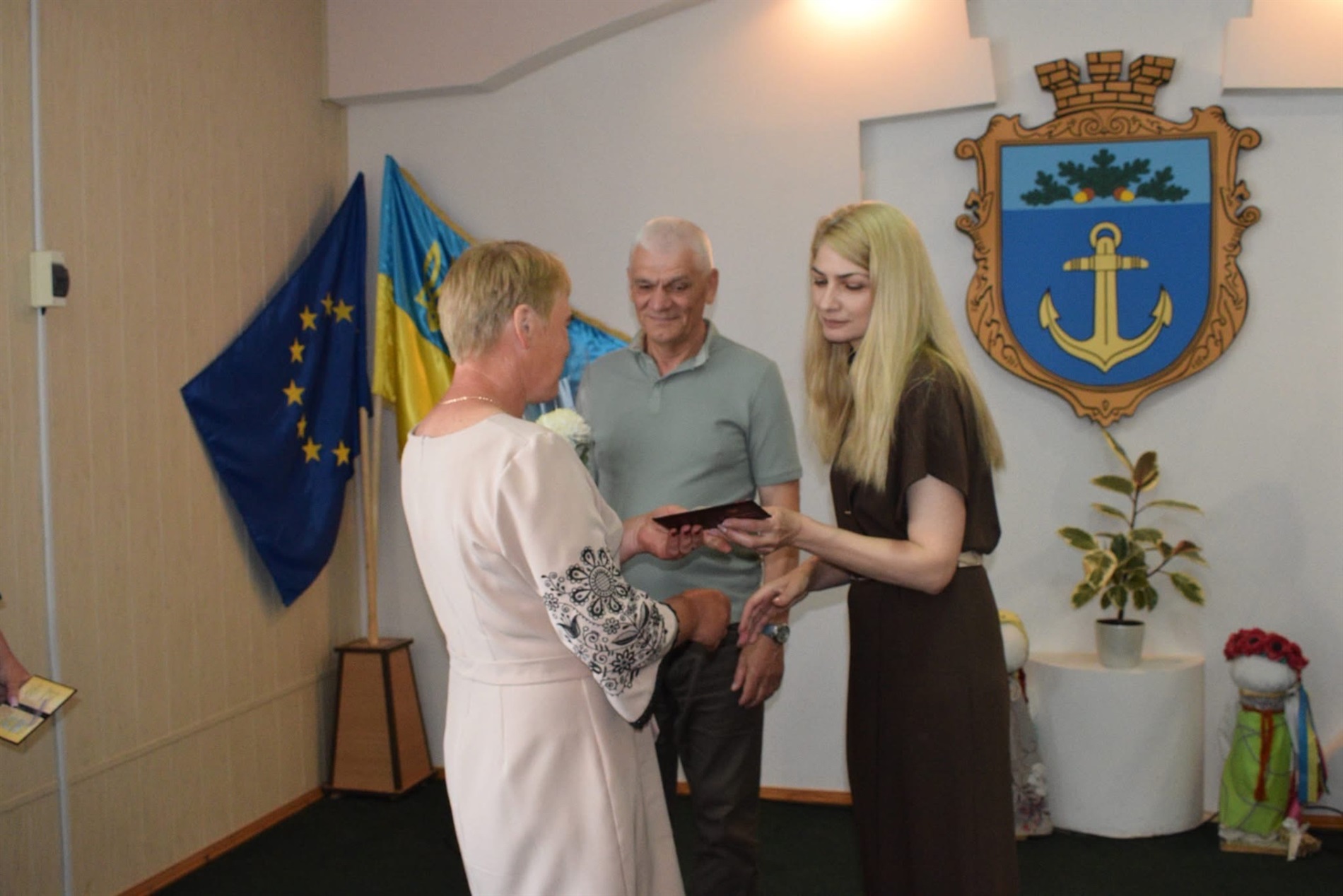 До 12 дітей у родині: на Сарненщині нагородили ще 91 «Матір-героїню»