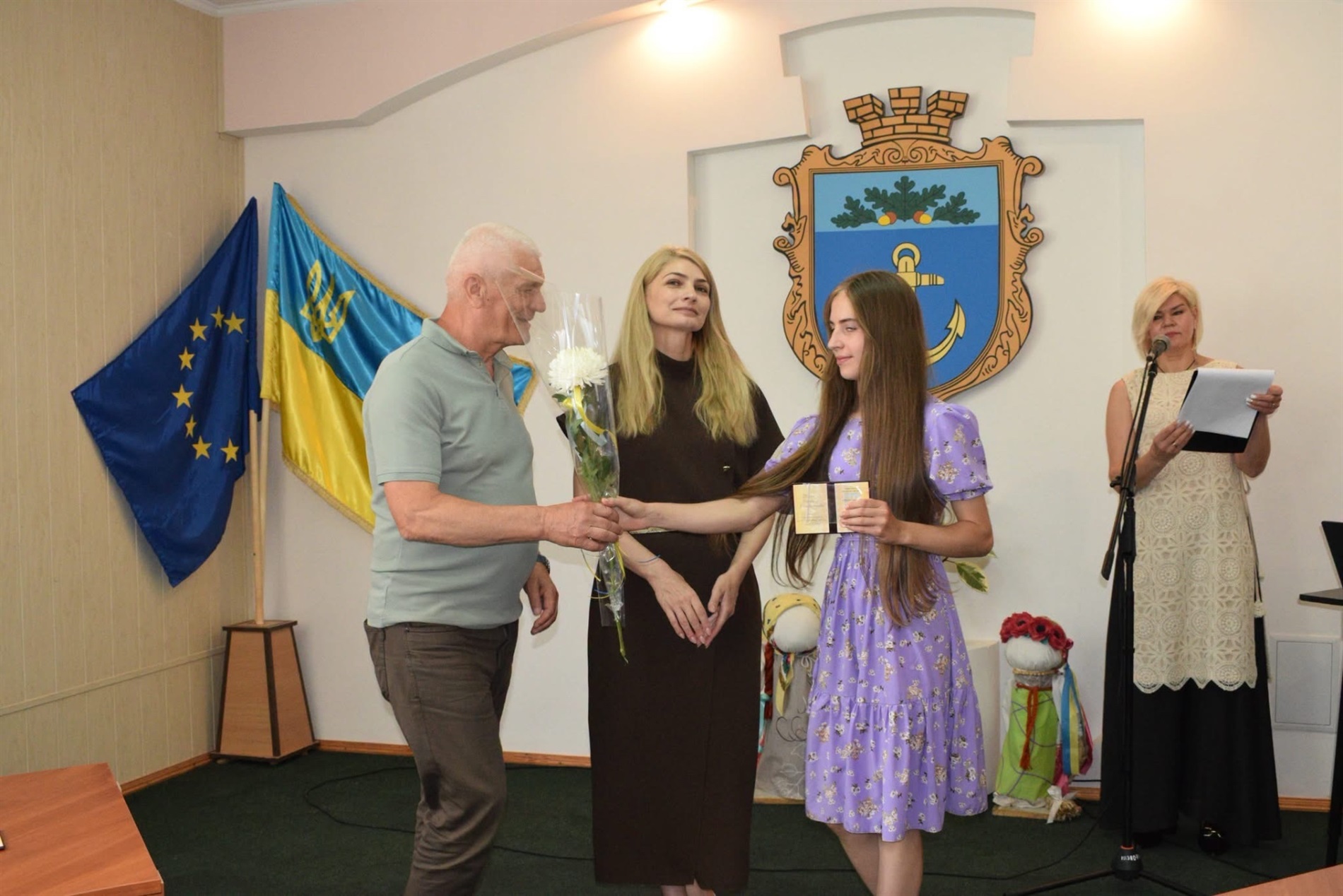 До 12 дітей у родині: на Сарненщині нагородили ще 91 «Матір-героїню»