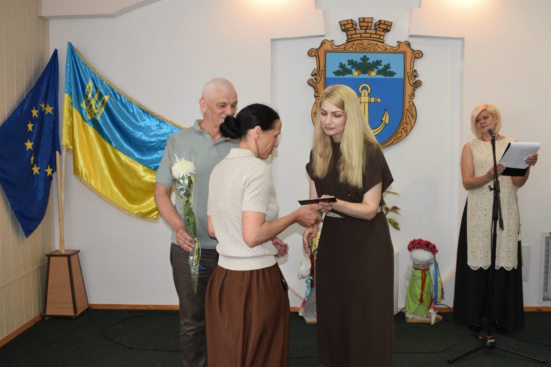 До 12 дітей у родині: на Сарненщині нагородили ще 91 «Матір-героїню»