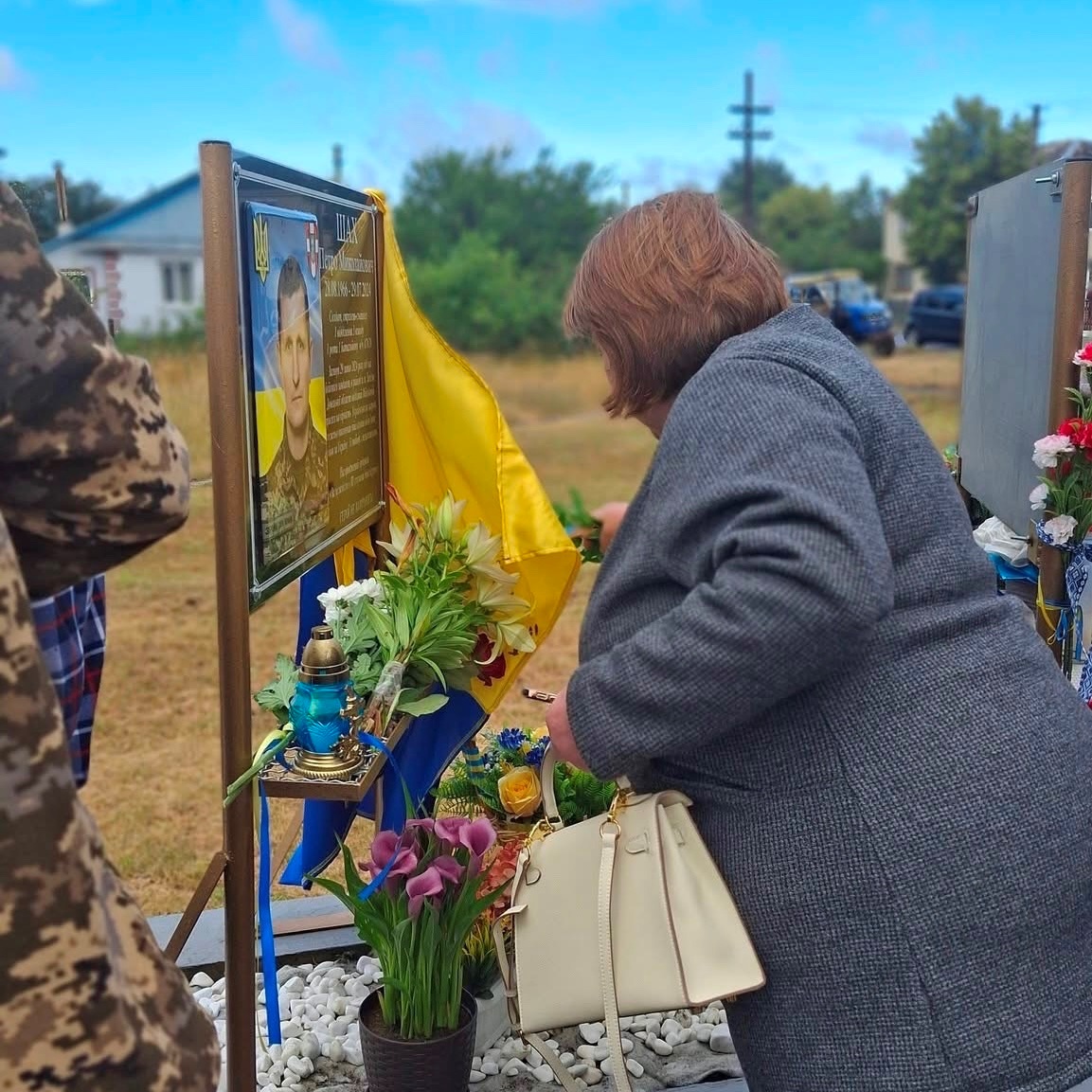 Пам’ять, що житиме: трьом полеглим захисникам із Сарненського району встановили меморіальні дошки