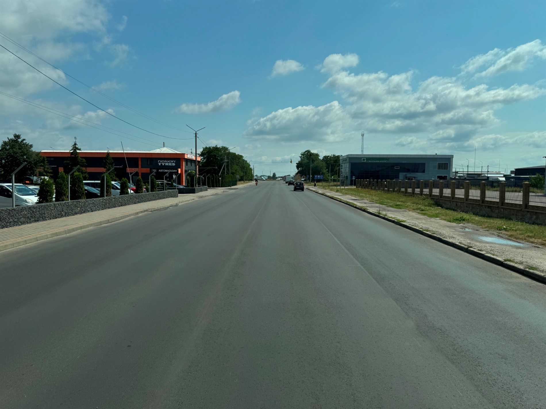 Ремонт дороги у Сарнах призупинили: що кажуть водії та коли обіцяють продовжити роботи