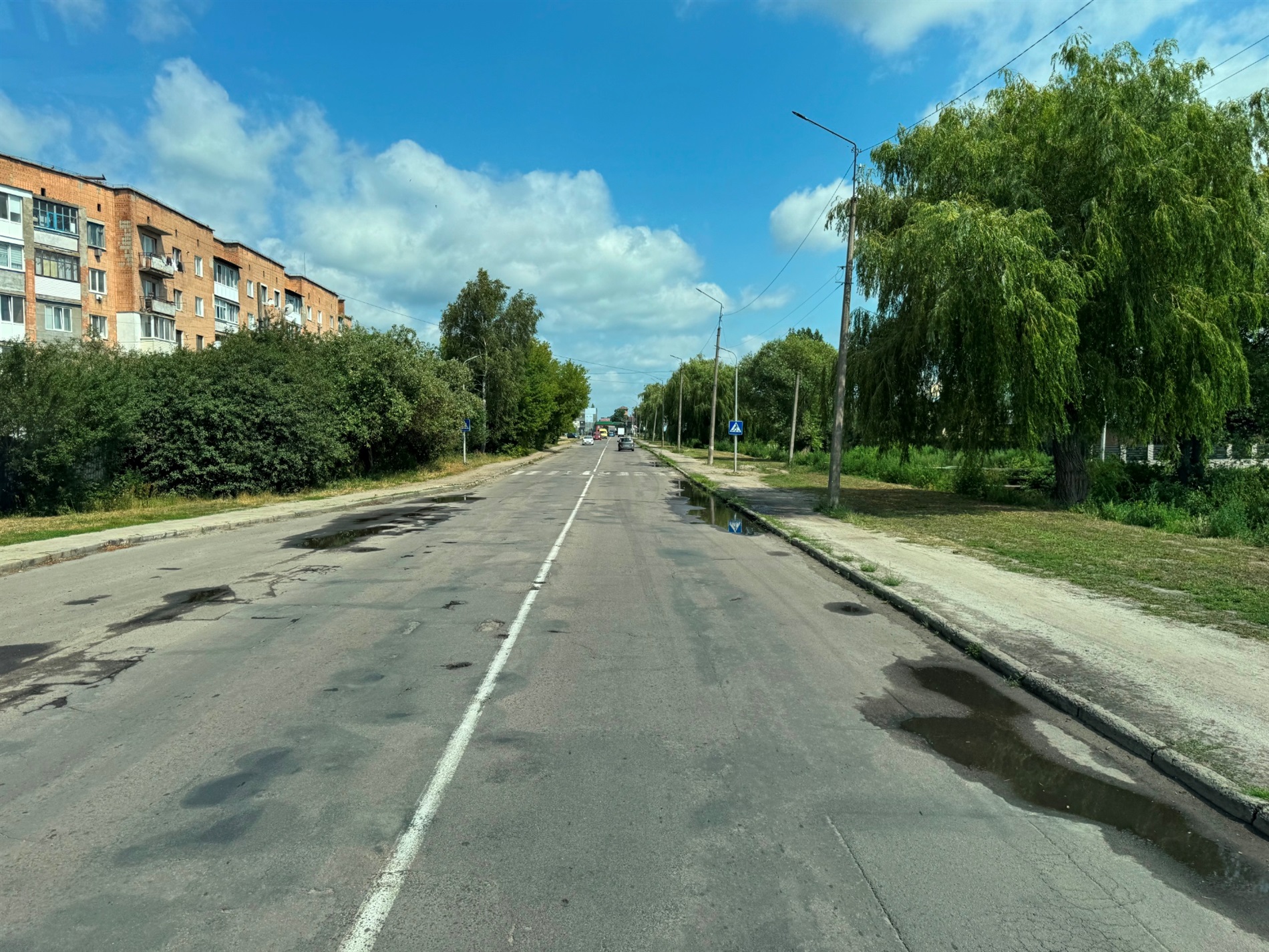 Ремонт дороги у Сарнах призупинили: що кажуть водії та коли обіцяють продовжити роботи