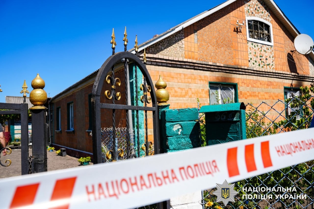 У Сарнах чоловік задушив 83-річну сусідку, забрав гроші та підпалив будинок