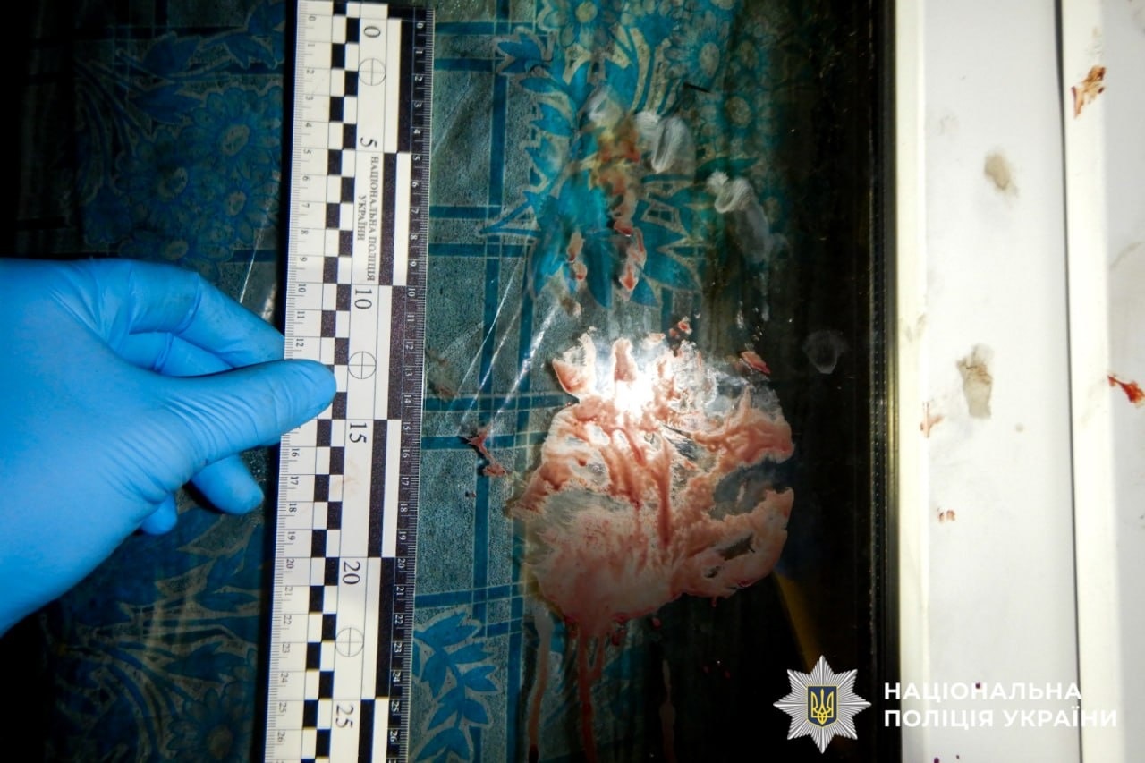 У Сарнах чоловік задушив 83-річну сусідку, забрав гроші та підпалив будинок