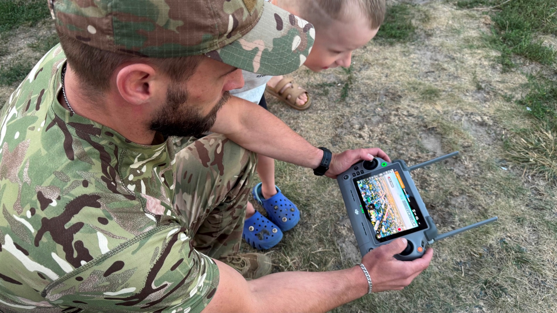 Благодійність, власні вироби та рок-енергія: як у Сарнах відзначили День молоді